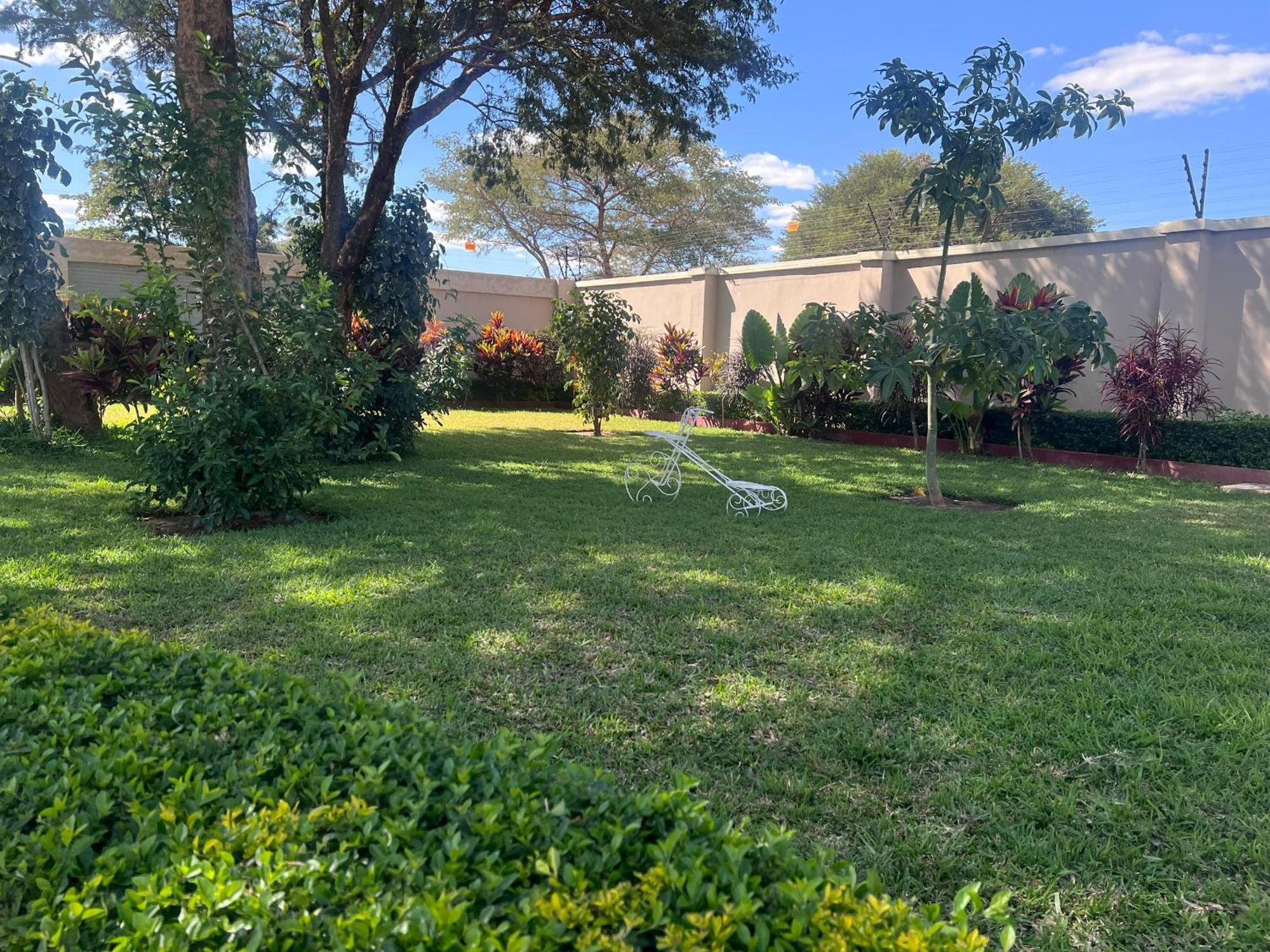 Kasbek Lodge And Tours Λουσάκα Εξωτερικό φωτογραφία